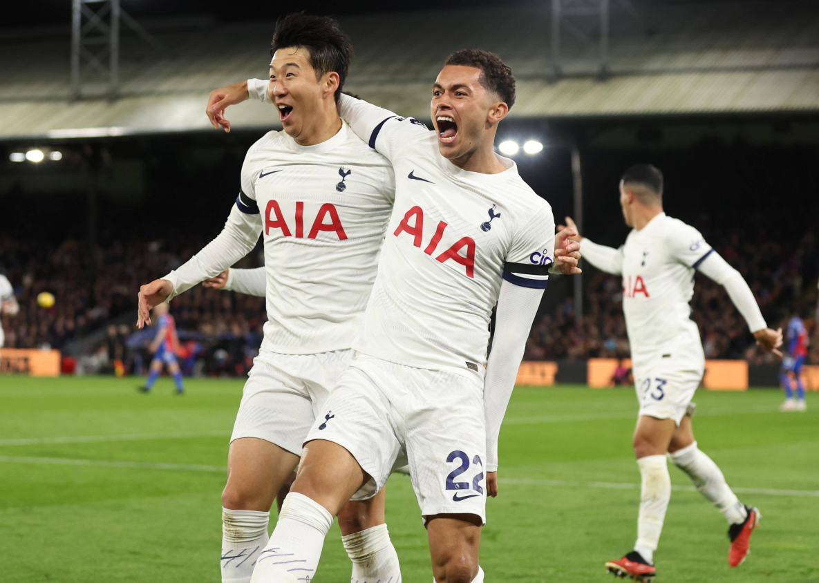 强强对决，豪门球队拼尽全力的简单介绍