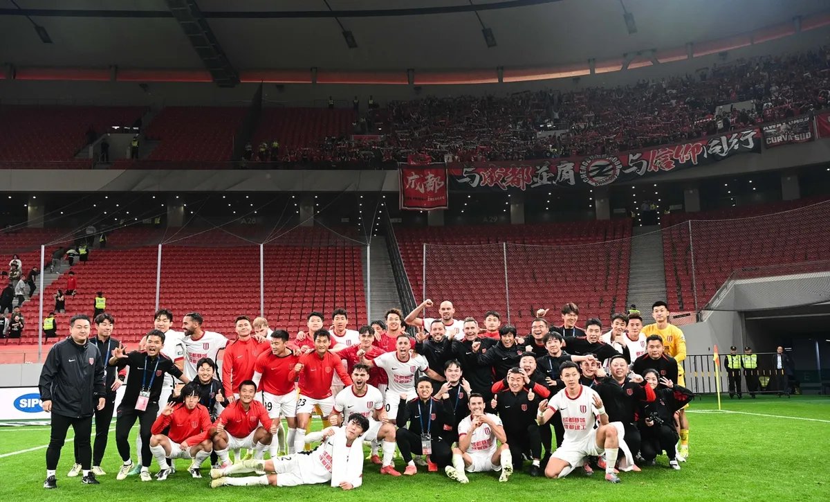 关于成都市民队主场惜败,球员团结合作表现出色的信息 关于成都市民队主场惜败,球员团结合作表现出色的信息