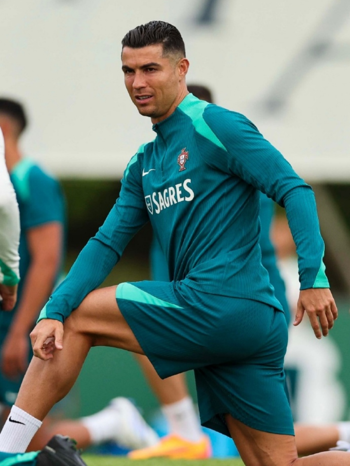 各路豪强备战,欧洲杯氛围热烈,抢眼穿越的简单介绍 各路豪强备战,欧洲杯氛围热烈,抢眼穿越的简单介绍