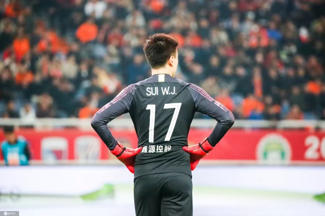 包含上海比斯利客场战胜重庆斯威，河南建业主场惨败山东泰山的词条