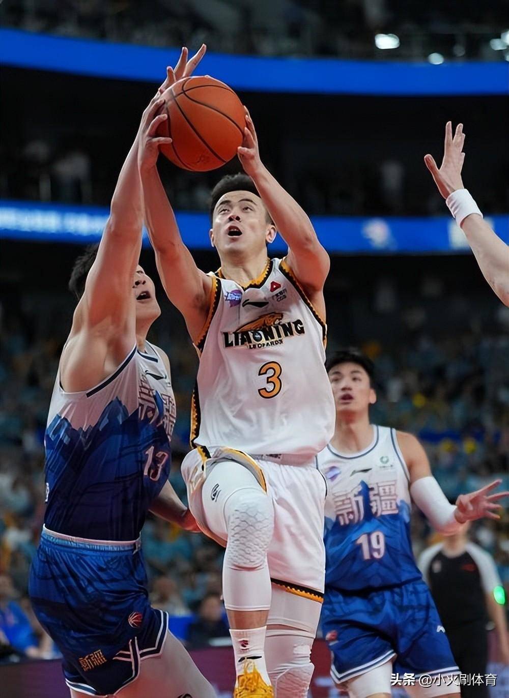 天津男篮再胜辽宁队，豪取连胜