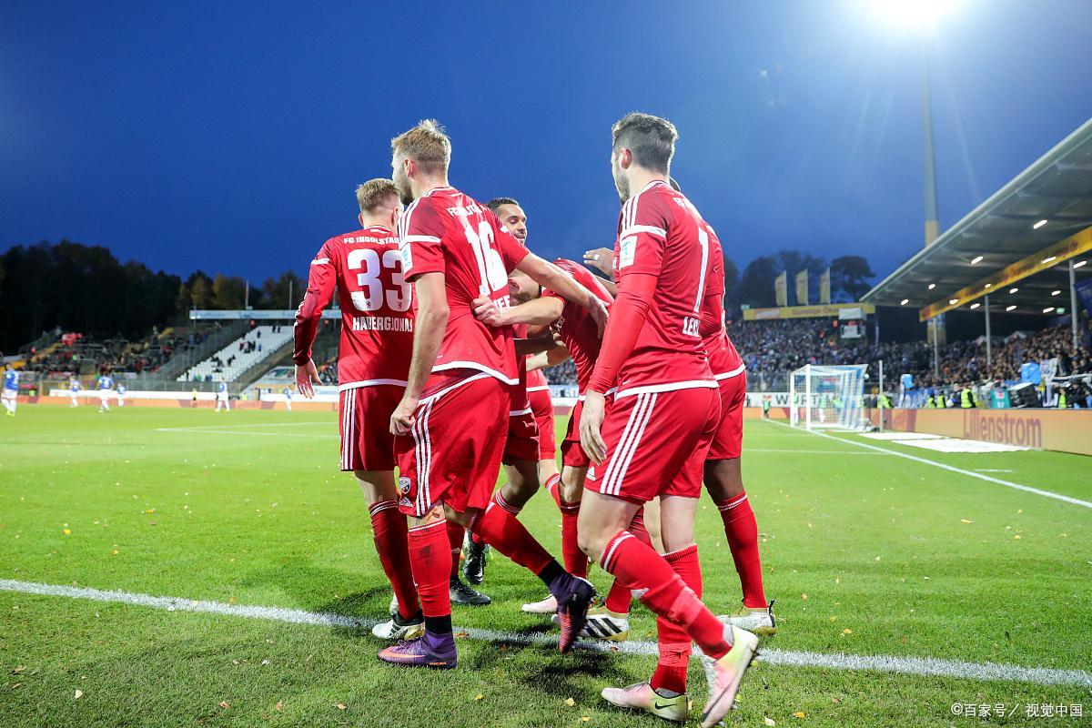 包含压轴战绩中某队用出色表现给球迷惊喜的词条 包含压轴战绩中某队用出色表现给球迷惊喜的词条