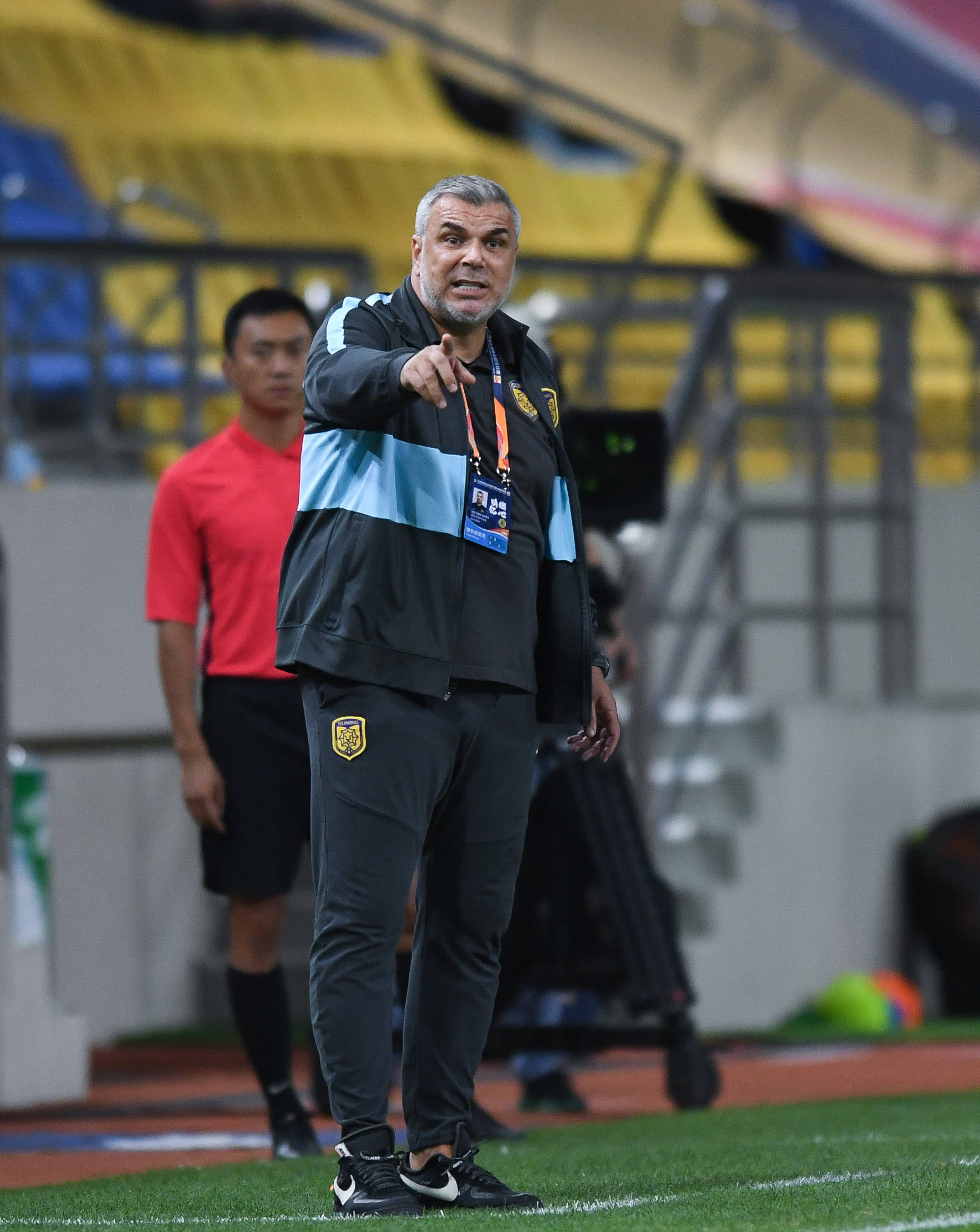 关于苏宁球员获伤停，引发球队深度调整，关键时刻考验主帅战术的信息