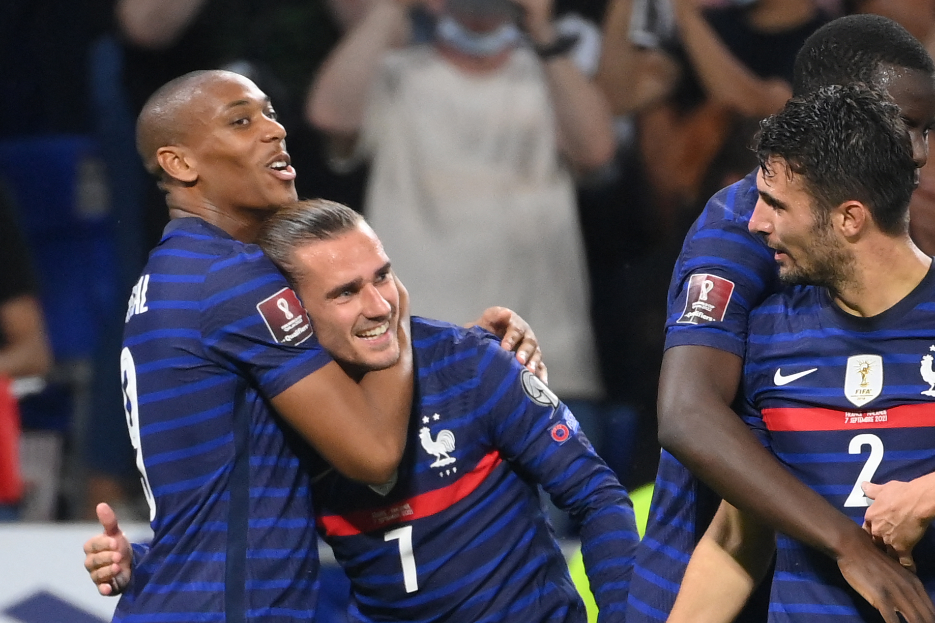 关于法国队在与芬兰队的比赛中豪取三分的信息 关于法国队在与芬兰队的比赛中豪取三分的信息