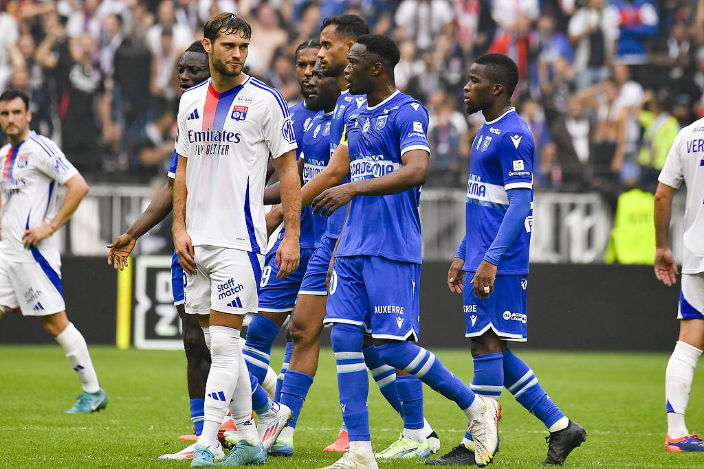 关于图卢兹在客场负于洛里昂，遭遇颓势的信息