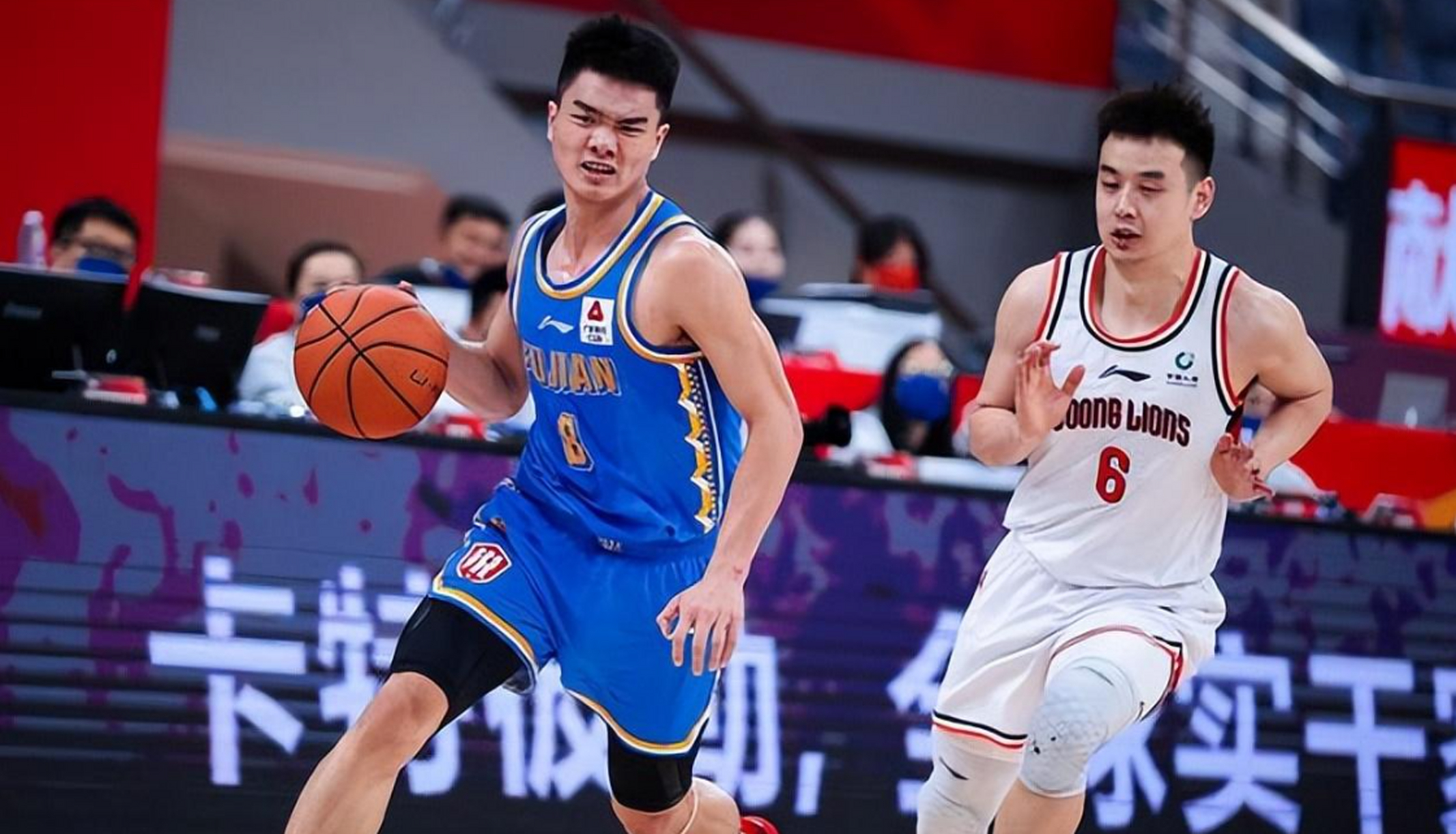 福建男篮队员密集备战下一轮比赛