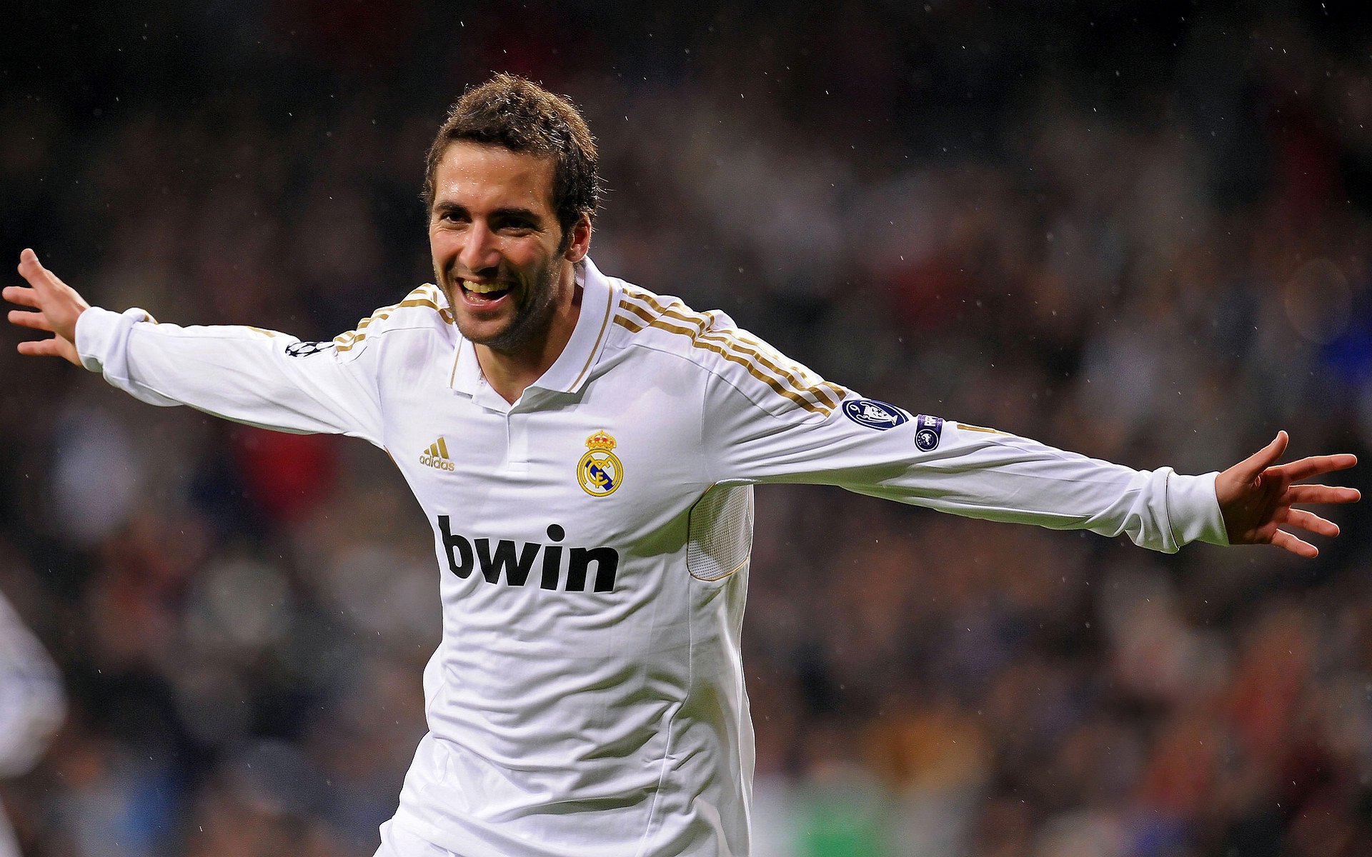 楚阿梅尼存在感拉满，从南美高原到欧冠战场，玻利维亚如何击溃多特蒙德？