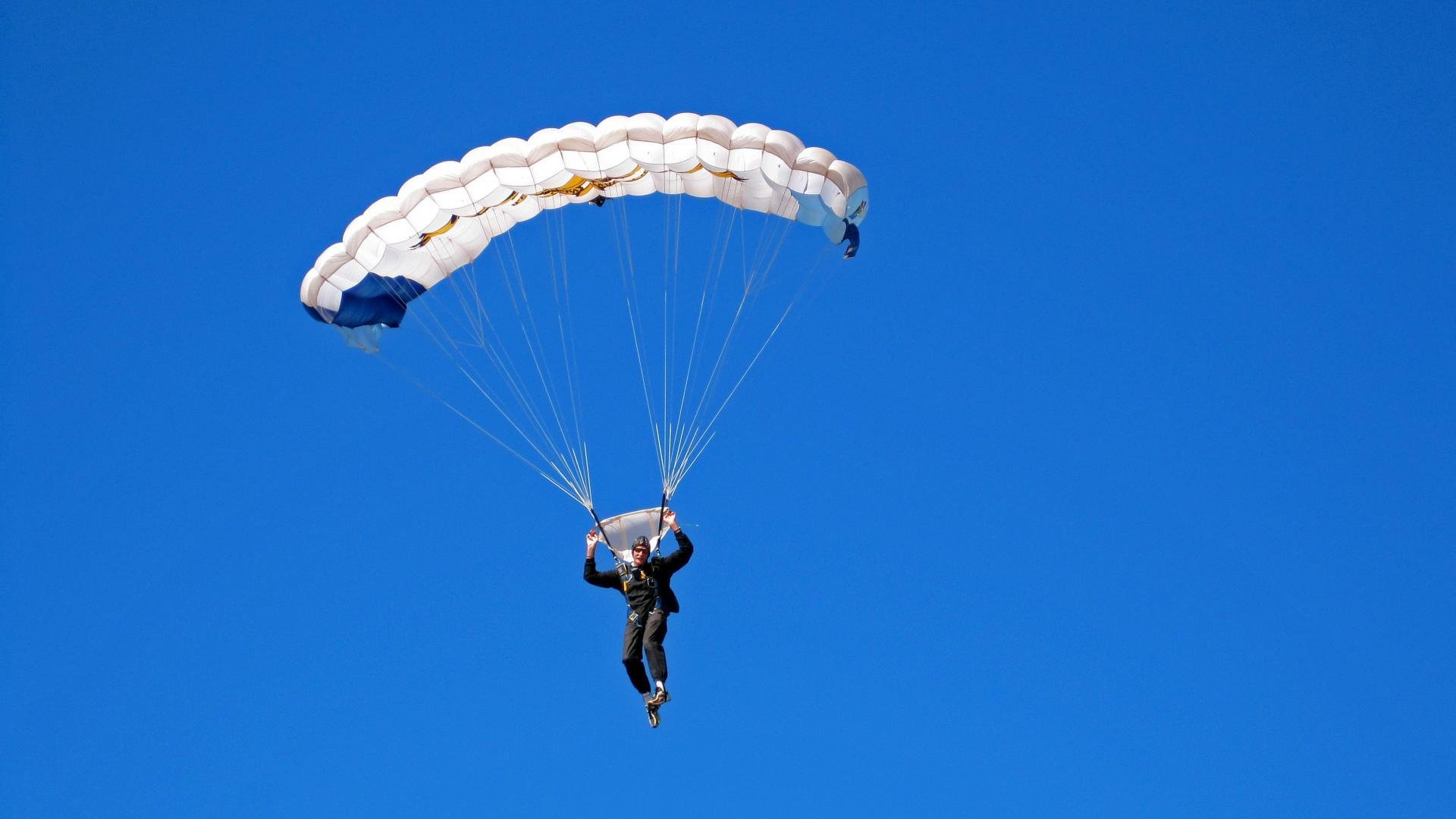 莱奥一锤定音改写历史，英格兰淘汰智利的关键先生诞生